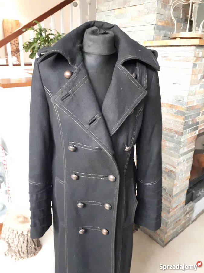 Eklskluzywny płaszcz jennifer lopez czarny