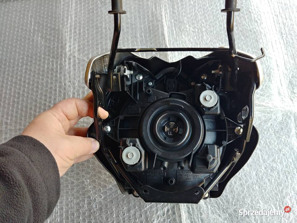 Lampa reflektor stelaż przód Suzuki SFV 650 Zamość