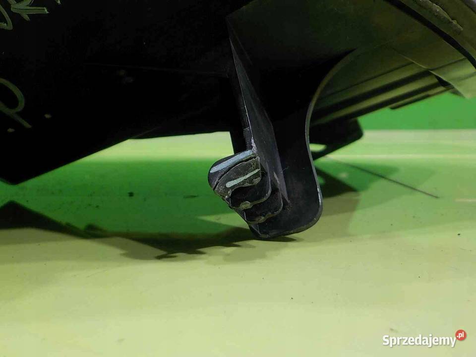 FORD ECOSPORT II 15 TDCI 15r lampa prawa przod