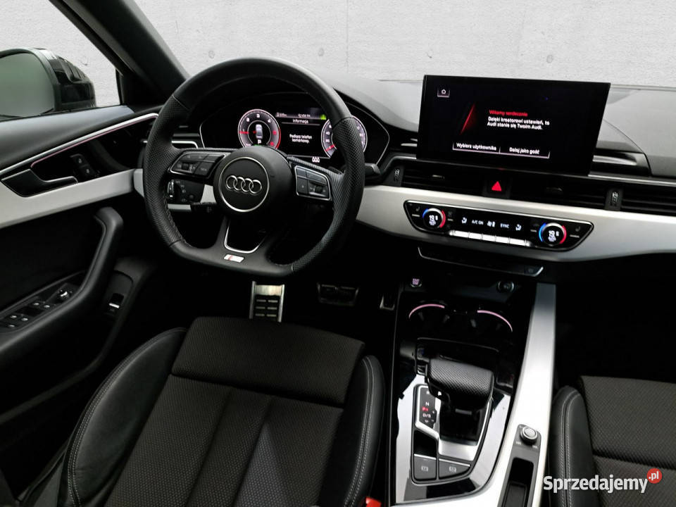 Audi A4 Limousine B9 2015 Komorniki