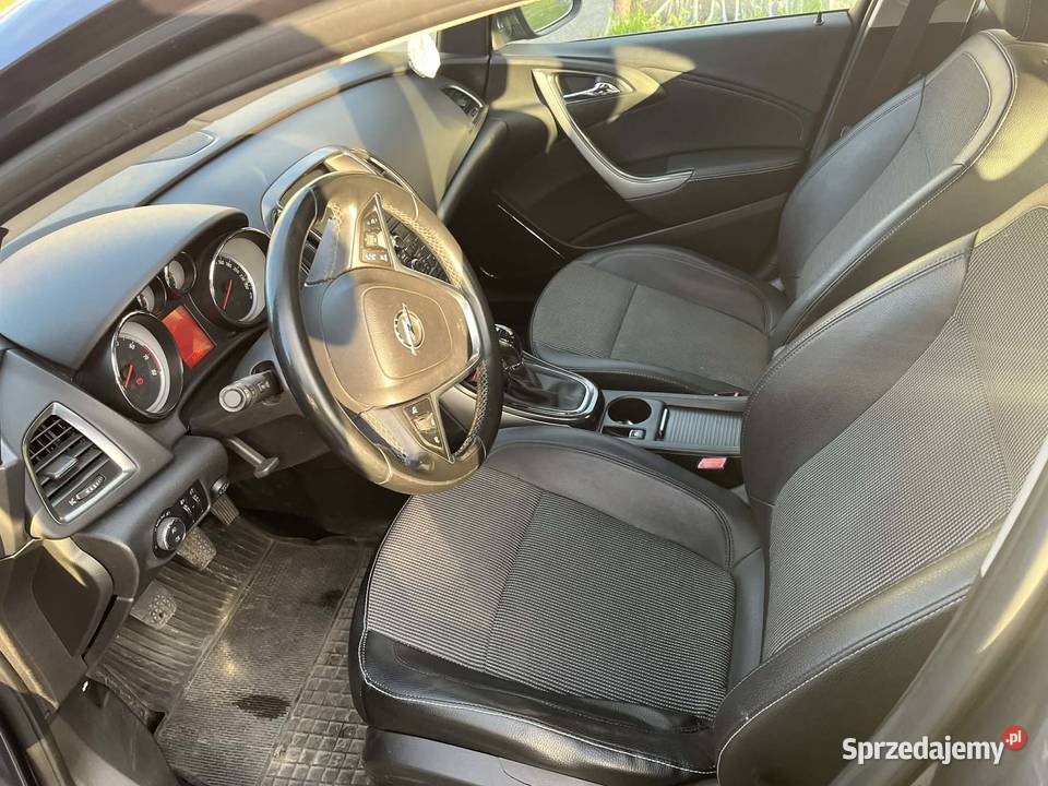 Opel Astra J 14 Turbo 140 LPG Rok produkcji 2010 lubelskie Zamość