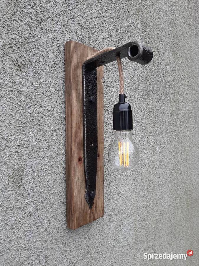 Lampa kinkiet drewniany retro na starej desce Trzciel
