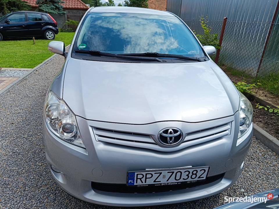 Toyota Auris Lift 133 Dual VVTi 101 74000 2012 z podkarpackie Przeworsk sprzedam