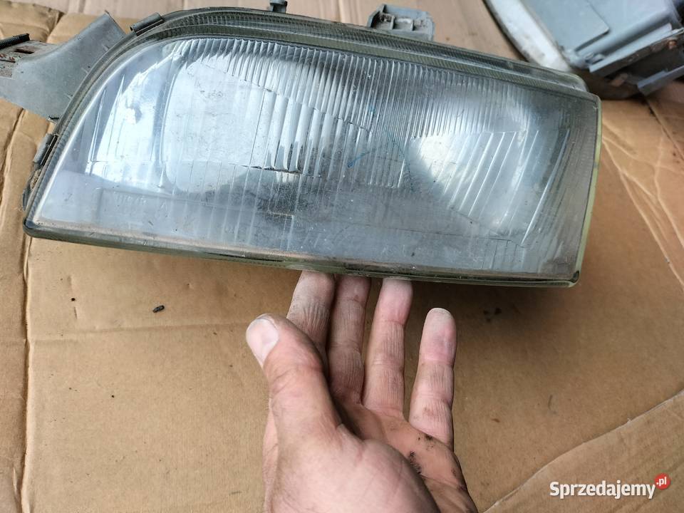 PUNTO 1 LAMPA PRZEDNIA LEWA Kamień-Kolonia