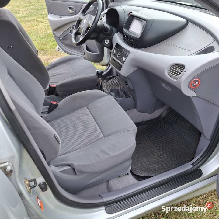 Nissan Almera Tino BG Sitaniec
