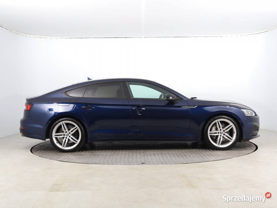 Audi A5 45 TFSI niebieski Piaseczno