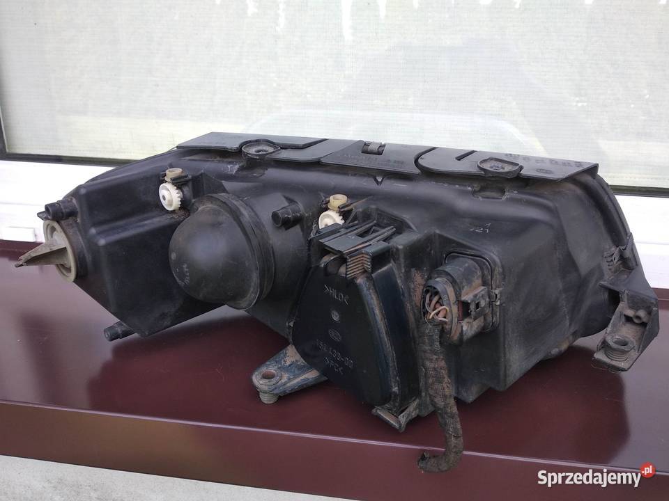 VW Passat B5 LIFT FL lampa przednia lewa osobowe Sieradz