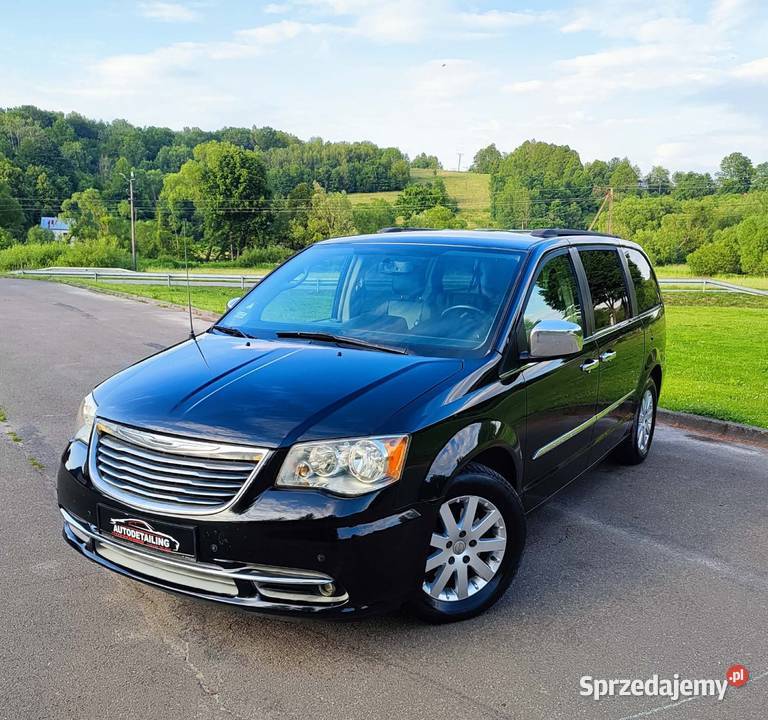 Ładny nie zgnity Chrysler Town Country 36v6 Domaradz sprzedam