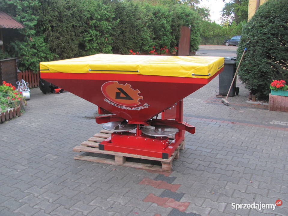 Rozsiewacz nawozu 6001200L Altro sprzedam