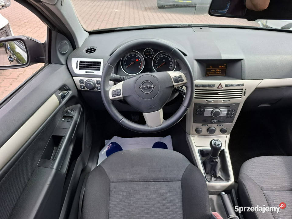 Opel Astra 16 GTC Sprowadzona z Niemiec Zadbana Rok produkcji 2007 Astra Lublin sprzedam