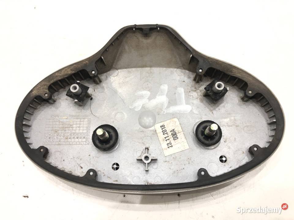 EMBLEMAT TYŁ HYUNDAI i30 Hatchback ZNACZEK LOGO Dekielki podkarpackie