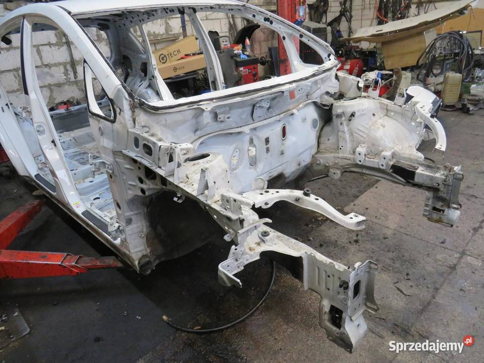 ĆWIARTKA PODŁUŻNICA PRAWY PRZÓD VERSO 09