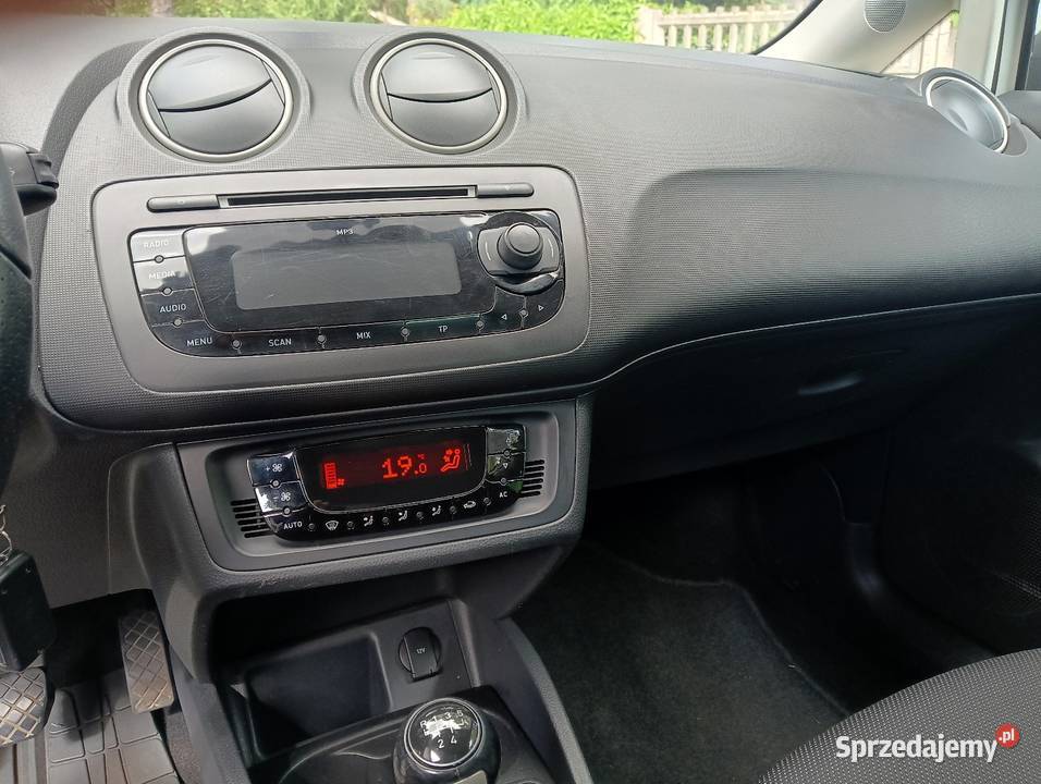 Seat Ibiza 16 benzyna manualna Radomsko sprzedam