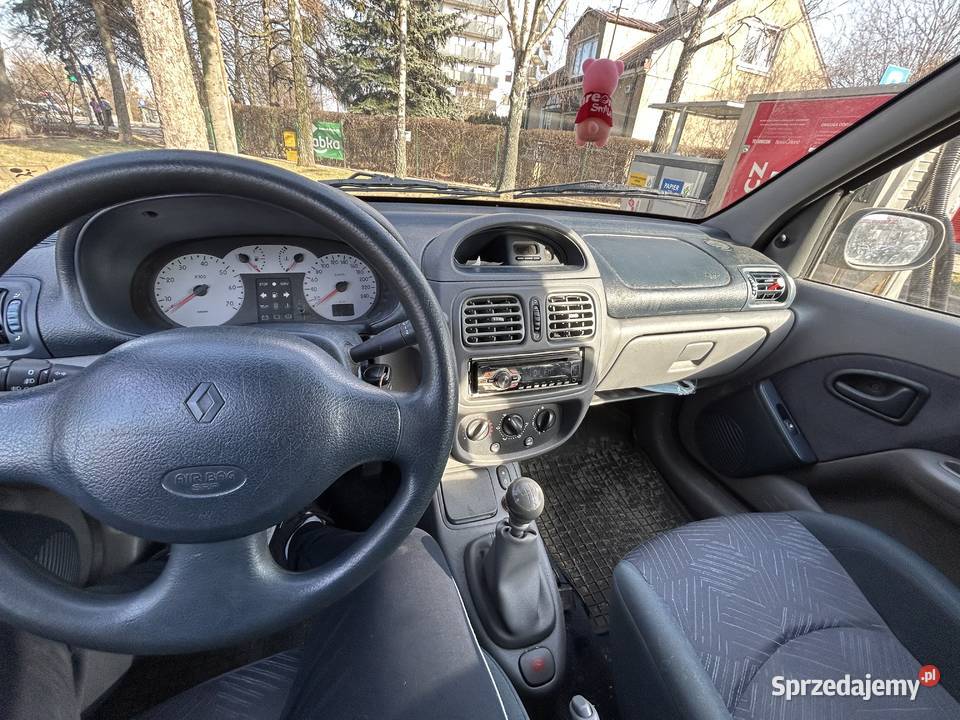 Renault clio 12 16v Radom