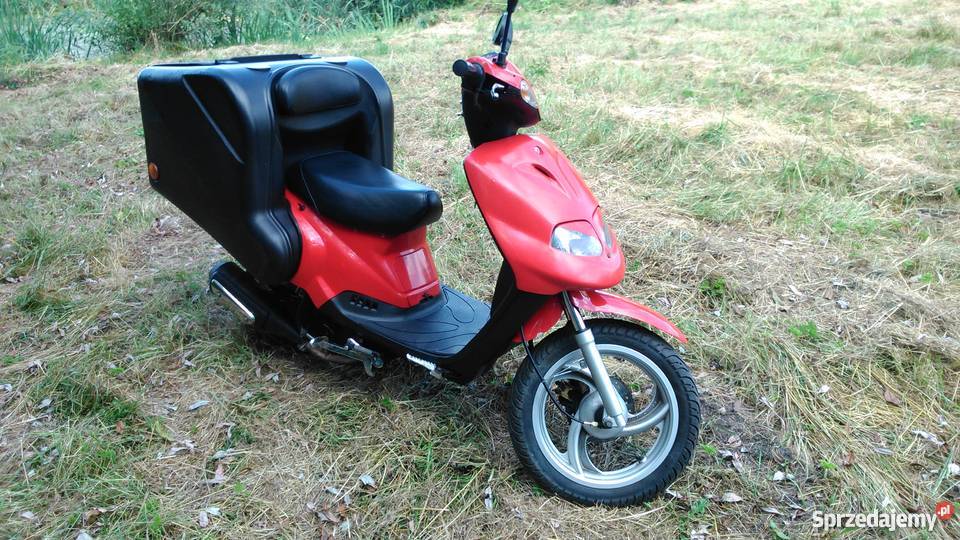 Super Funkcjonalny Skuter Do Rozwozenia Pizzy I Kopina