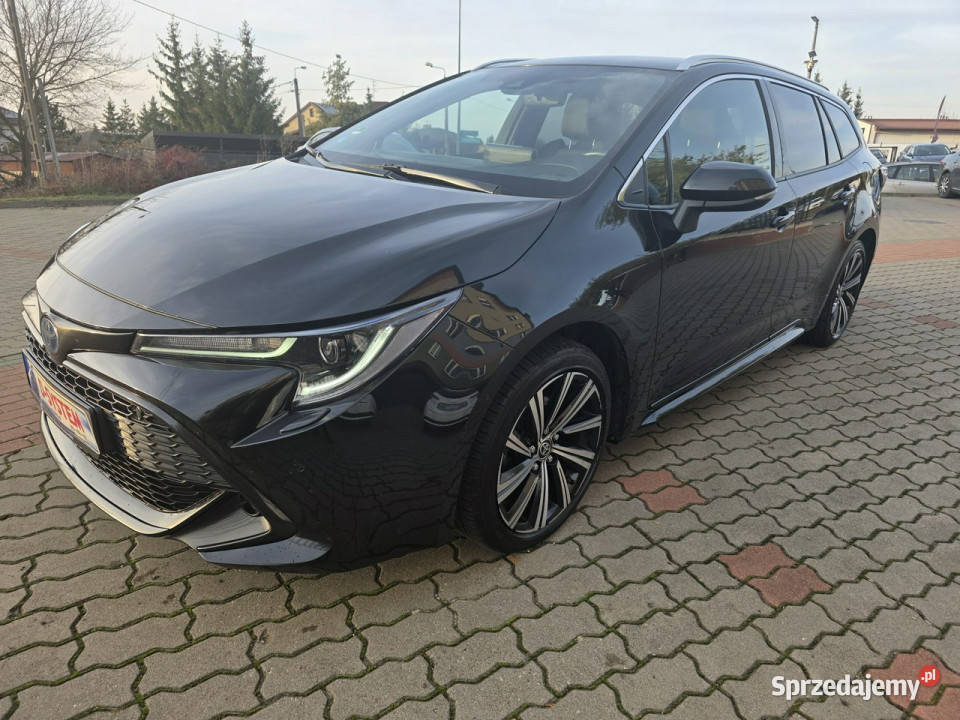 Toyota Corolla 23r Salon Polska 18 HYBRID światła przeciwmgielne Białystok sprzedam