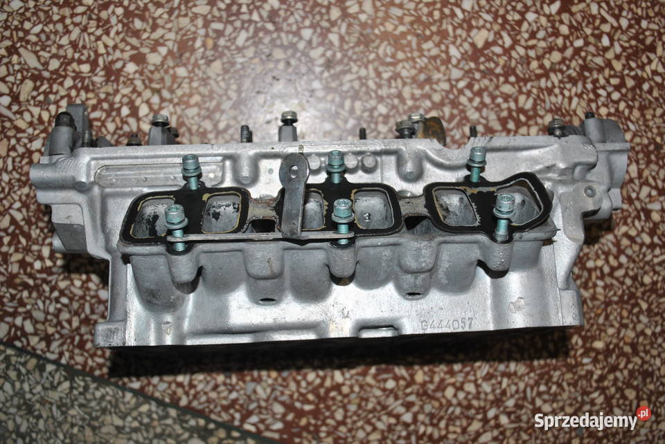 Głowica cylinfrów prawa AUDI A4B5 A6C5 A8D2 śląskie Poręba