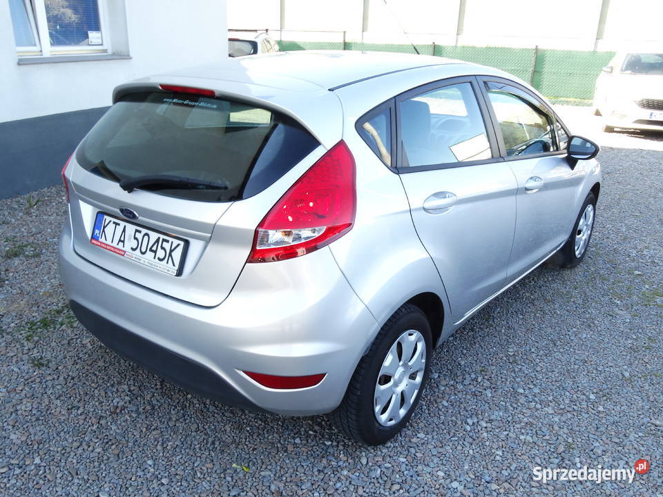Ford Fiesta 125benzyna 82 Wypożyczalnia wynajem Przebieczany