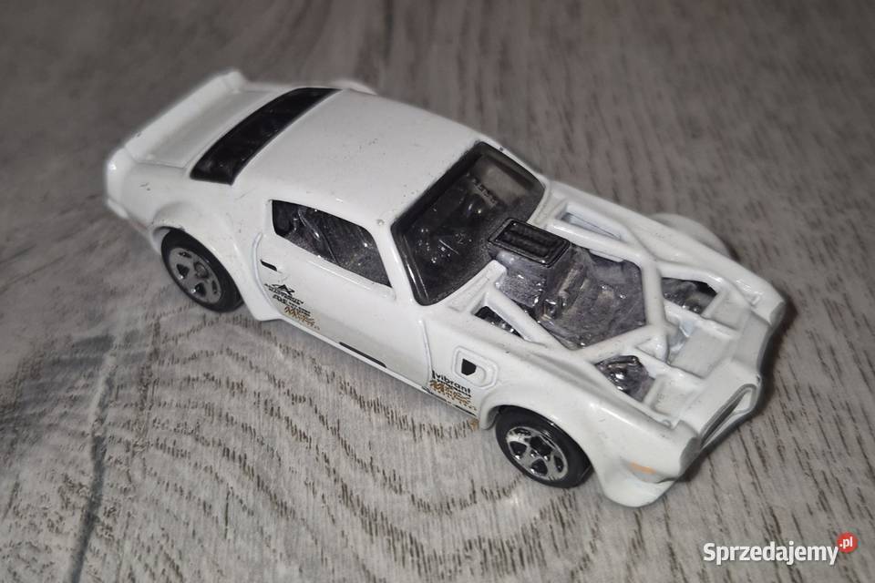 Autko samochód resorak Hot Wheels Pontiac biały łódzkie Łódź