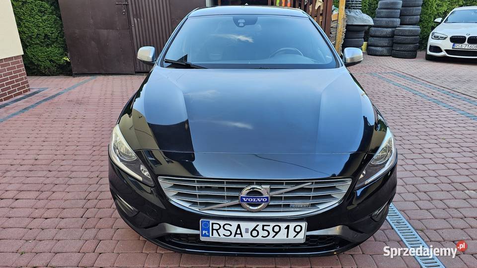 Volvo S60 16T T3 150 RDesign SUMMUM Hak Lifcie ASR (kontrola trakcji) Zarszyn