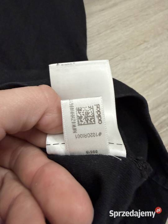 Koszulka adidas Originals czarna z paskami Kuków