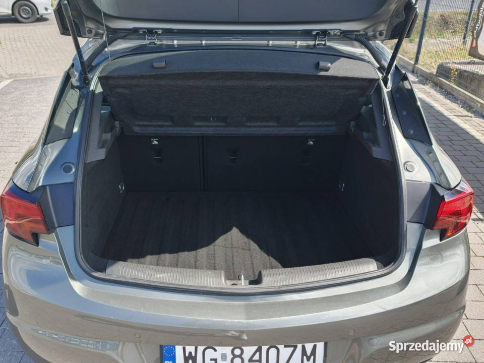 Opel Astra K 20152021 manualna