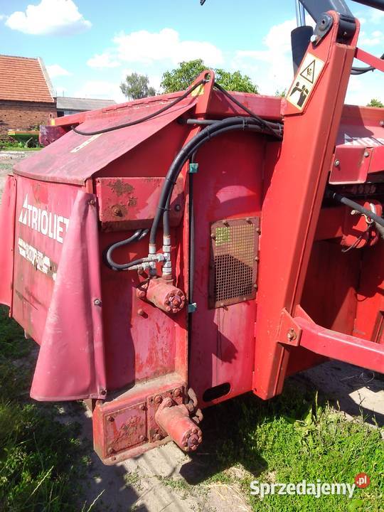 Wycinak samozaładowczy na kołach Trioliet wielkopolskie