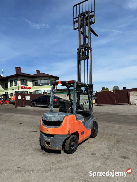 wózek widłowy TOYOTA 8FDF25 Diesel TRIPLEX 47m łódzkie
