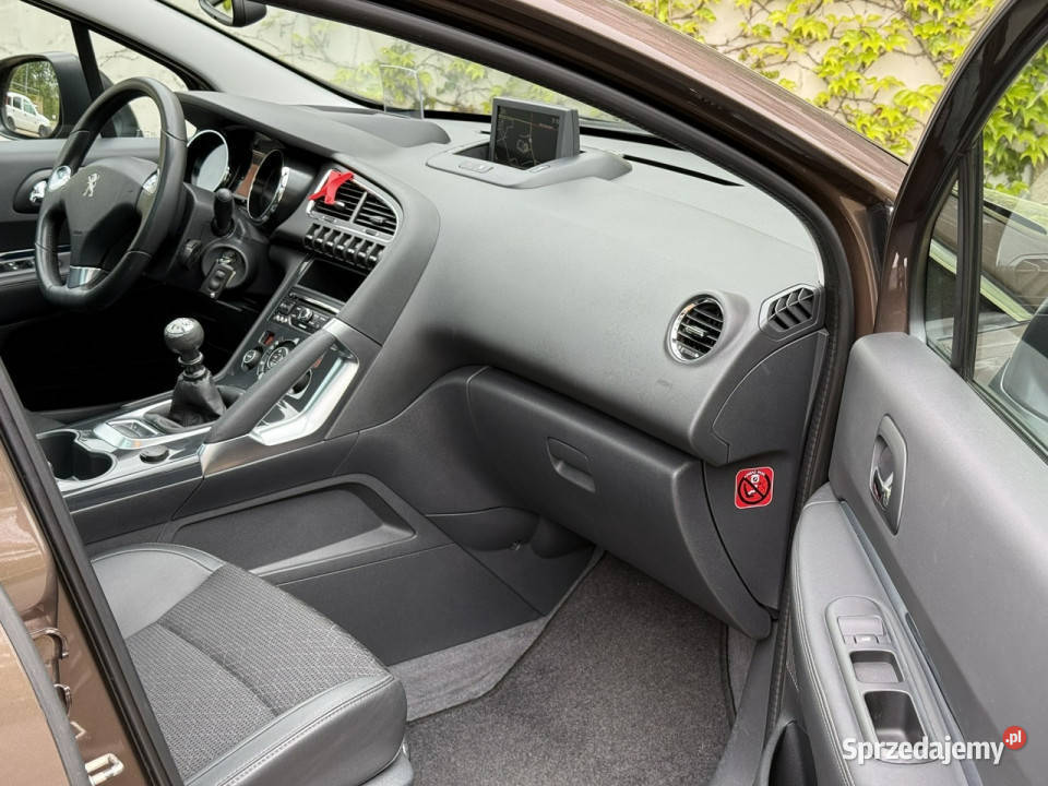 Peugeot 3008 20 HDI Panorama Navi Skóra LED I manualna Motoryzacja