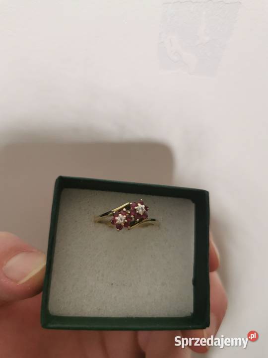 Złoty pierścionek 585 naturalne rubiny i świętokrzyskie Małogoszcz
