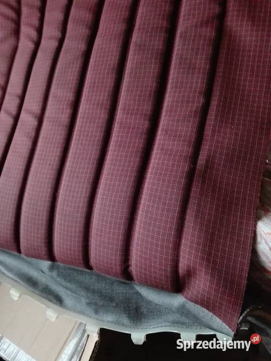 Mercedes 190 W201 tapicerka czerwona bordowa