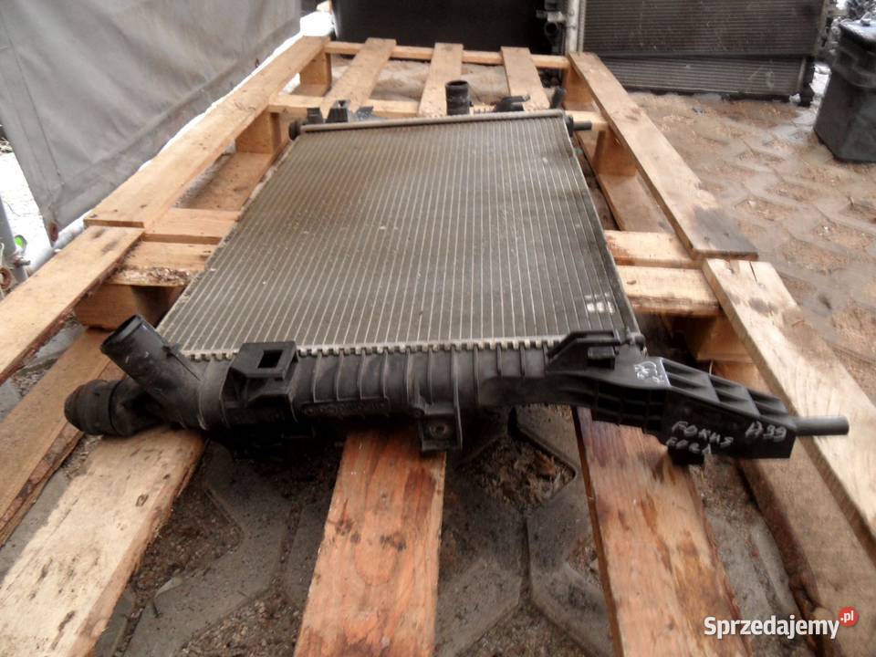 FORD FOCUS MK3 III 11r chłodnica wody BV618005BB