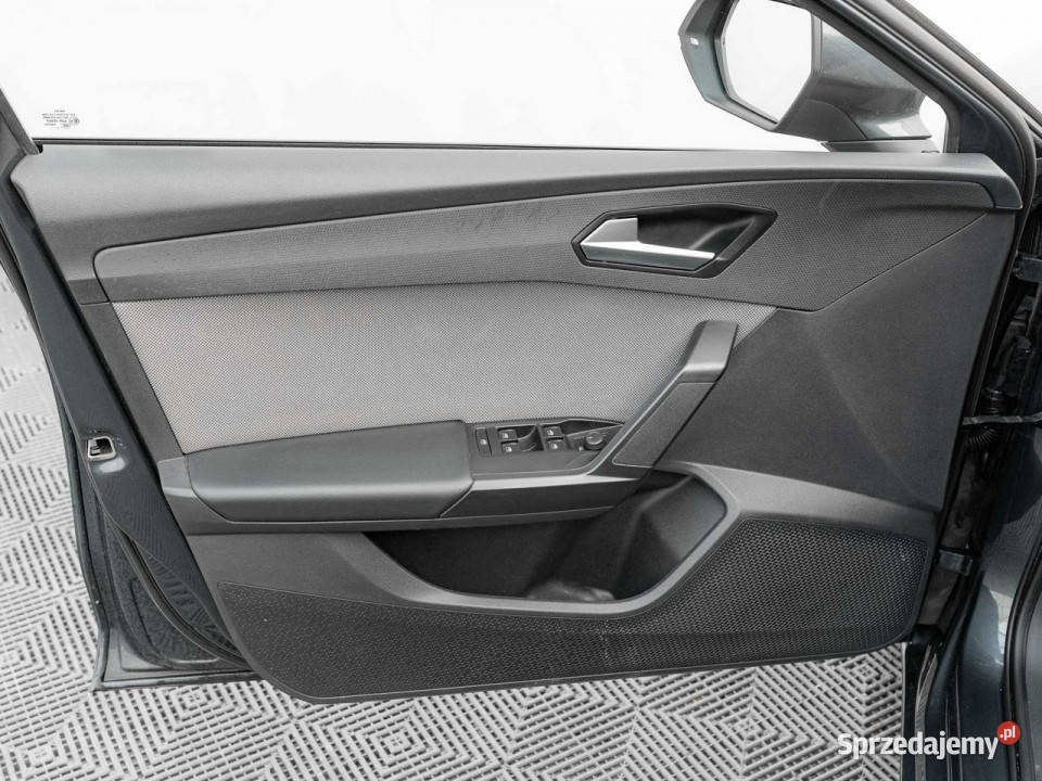 Seat Leon 15 TSI Style Podgrzf I kier 2 stref asystent pasa ruchu Pępowo sprzedam