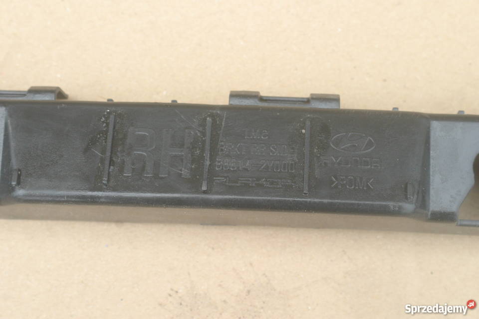 HYNDAI IX35 ŚLIZG ZDERZAKA PRAWY TYŁ 866142Y000 Bieleń