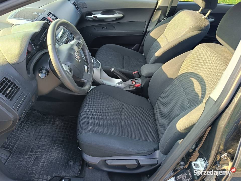 Toyota Auris E15 Hybrid 18 Zadbana Zabezpieczona Rzeszów