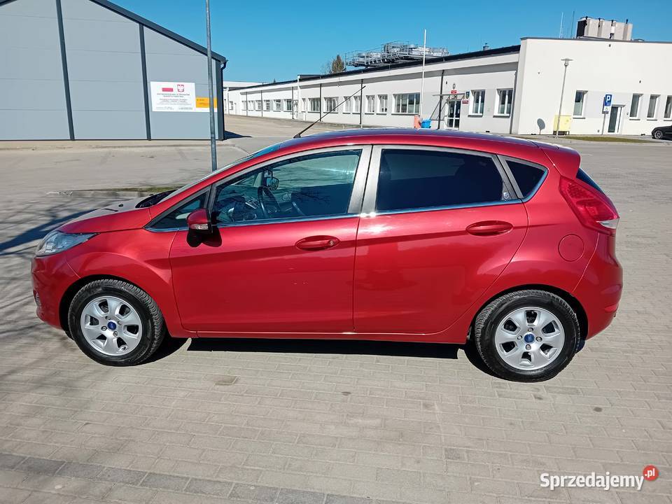 Ford Fieste 14 96 GHIA garażowany Puck