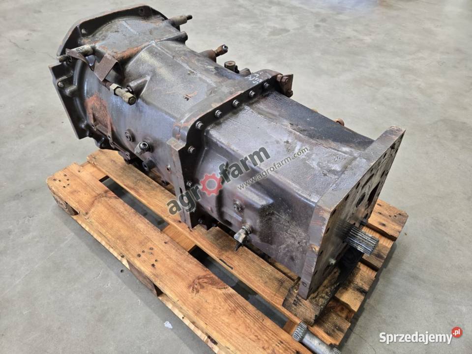 Skrzynia biegów Claas Ares 617 657 547 557 697 Byków sprzedam