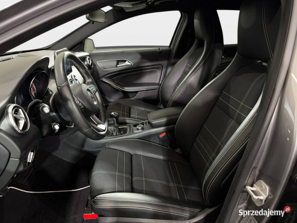 Mercedes GLA 200 16T 156 M6 2016 r salon komplet klimatyzacja Mercedes-Benz Myślenice