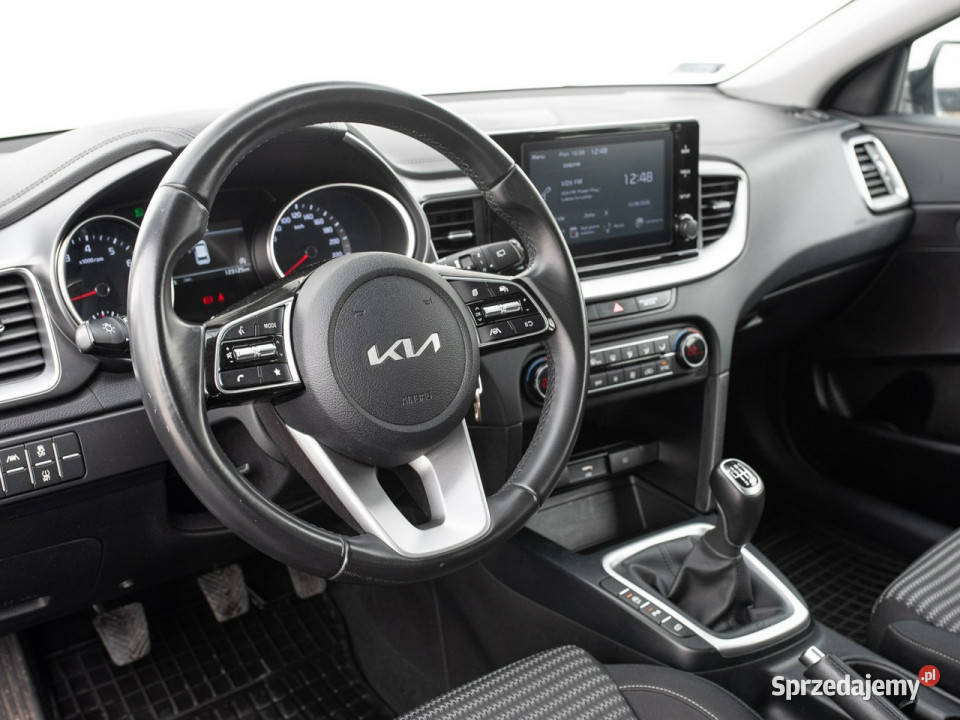 Kia Ceed 5WU6915 TGDI M 2 stref klima Kcof salon ASR (kontrola trakcji) Pępowo