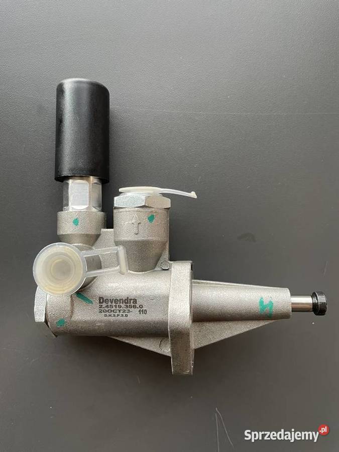 POMPKA PALIWA ZASILAJĄCA 245193560 DEUTZ FAHR Gózd