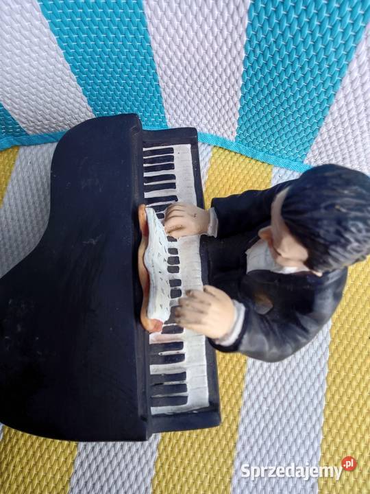 Figurkę sprzedam kujawsko-pomorskie Borówno