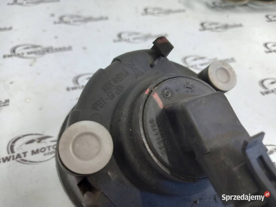 OPEL VIVARO A LIFT 11r halogen prawy E9024005 osobowe Kielce