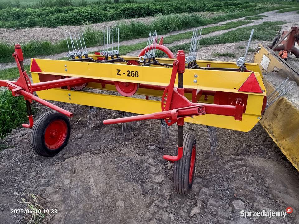 Przewracarka zgrabiarka pasowa Agromasz