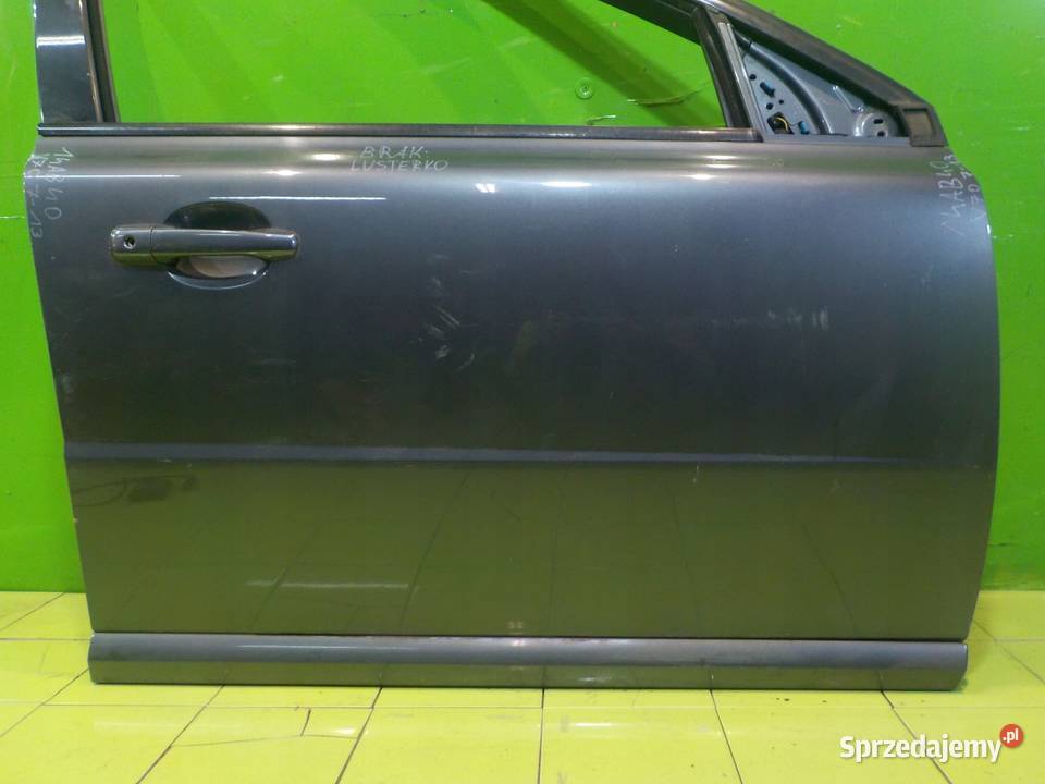 VOLVO V70 III 24 D5 08r KOMBI drzwi prawe przod Suków