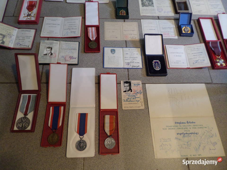 Zestaw Odznaczeń Frontowca i potem Milicji Poznań