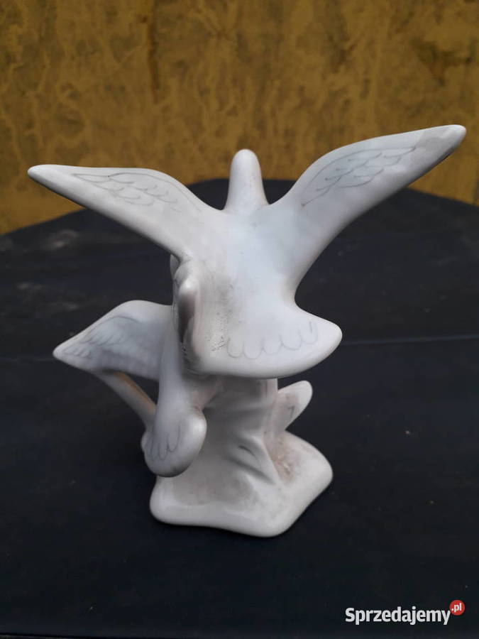 Porcelanowa figurka 60 gołębie Stipo DOROHOI Porcelana i szkło Warszawa