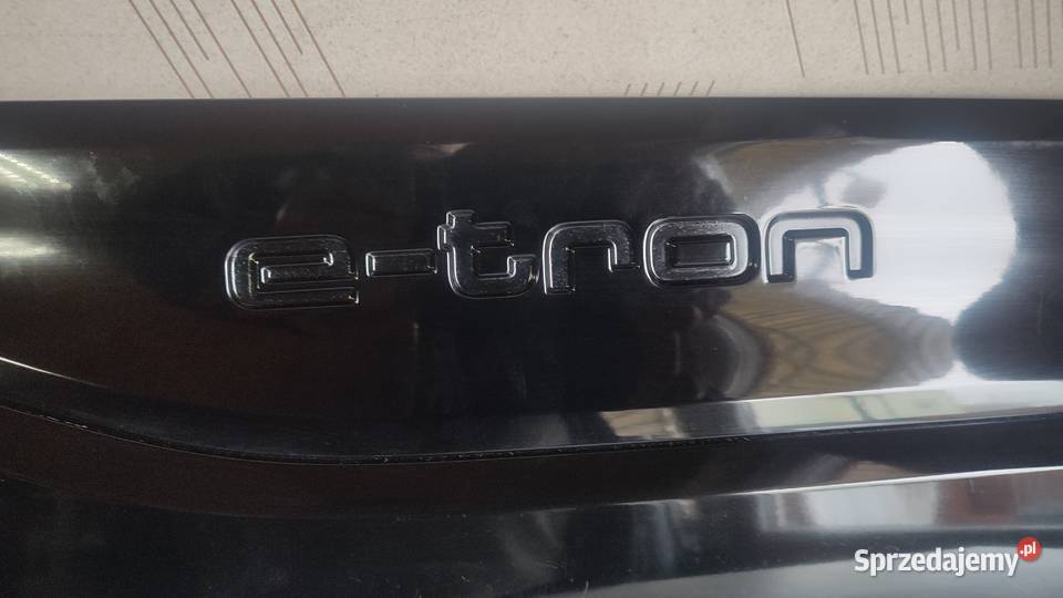 AUDI Q6 ETRON 85H NOWA LISTWA NAKŁADKA NA DRZWI Włoszczowa
