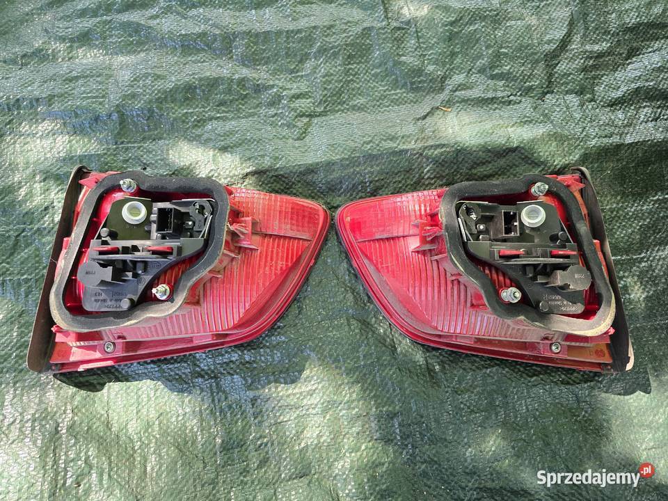 lampa w klapę lewa prawa touran 1015 europa wielkopolskie Rakoniewice