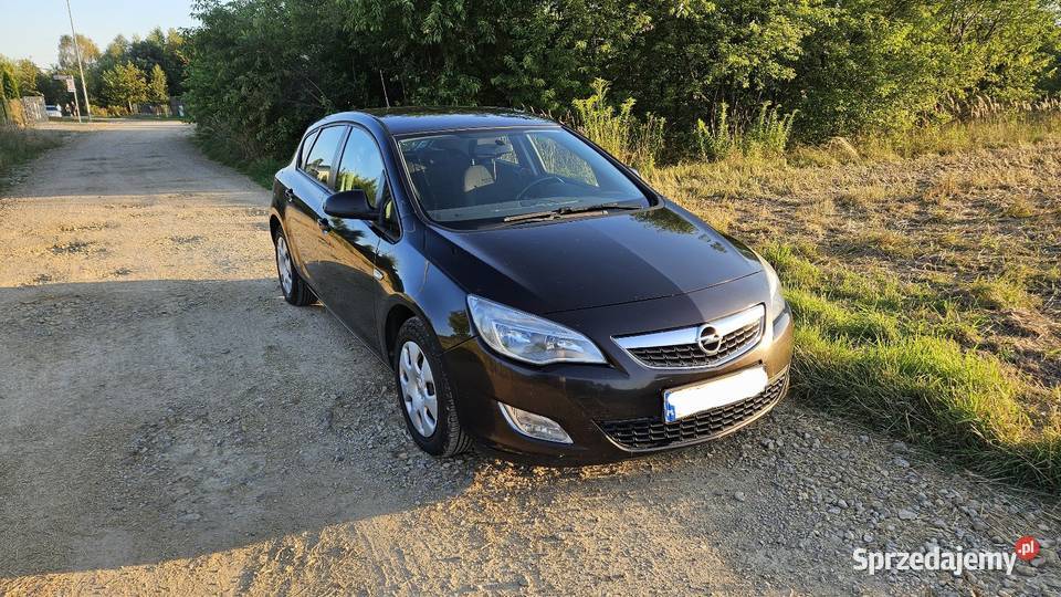 Opel Astra J brązowy 16 benzyna wersja bez Astra Częstochowa