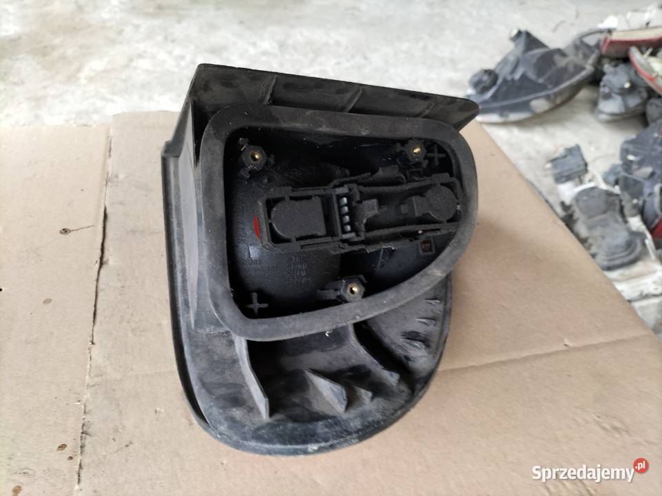 RENAULT LAGUNA I 1 LAMPA TYLNA TYŁ LEWA Kamień-Kolonia